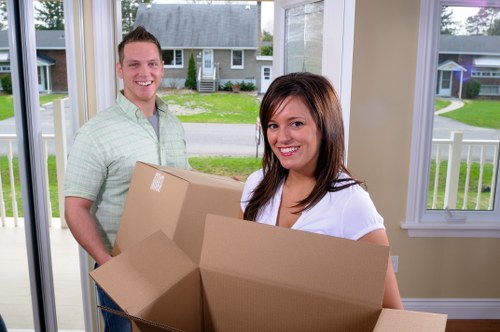 Crewshill van removal service for small house moves and business transport