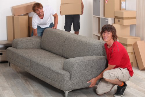 Crewshill removal van support for home and business relocations